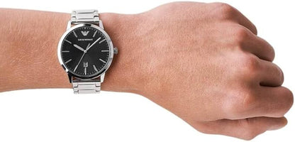 Emporio Armani Relojes para Hombre, Movimiento de Cuarzo de Tres Agujas con Fecha y Caja de 43mm con Correa de Acero Inoxidable