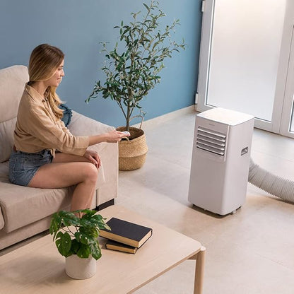 Cecotec Aire Acondicionado Portátil con Mando a Distancia ForceClima 7100. 7000 BTU, Bajo Consumo, Pantalla LED, 4 Modos, 2 Velocidades, Cobertura 15-20m2 [Clase de eficiencia energética A]