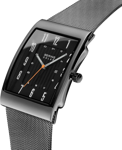 Bering 16433 Reloj Solar para Hombre con Caja de Acero Inoxidable de 33 mm y Esfera, Correa milanesa, Cristal de Zafiro y Resistencia al Agua de 3 ATM