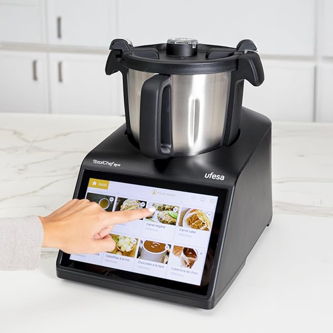 Ufesa TotalChef RK6 Robot de Cocina Multifunción Inteligente, Pantalla Digital 7”, WIFI, 30 Funciones, Jarra Acero Inox, Capacidad Máxima 3,5L, Báscula Integrada, 15 Programas, Accesorios
