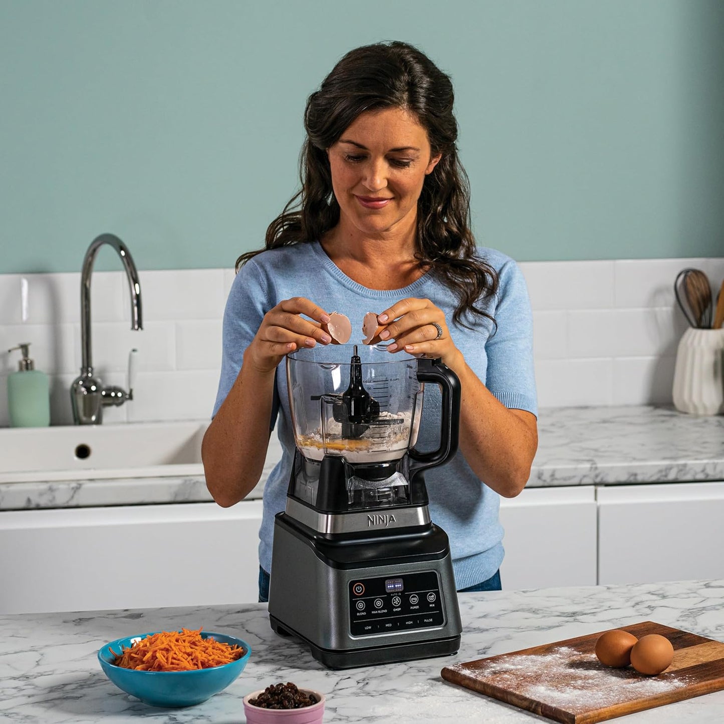 Ninja Procesador de alimentos 3 en 1, 1200 W, batidora multifunción, 5 programas automáticos, bol 1,8 l, jarra 2,1 l, vaso 700 ml, tecnología Auto-iQ, piezas aptas para lavavajillas, Negro, BN800EU